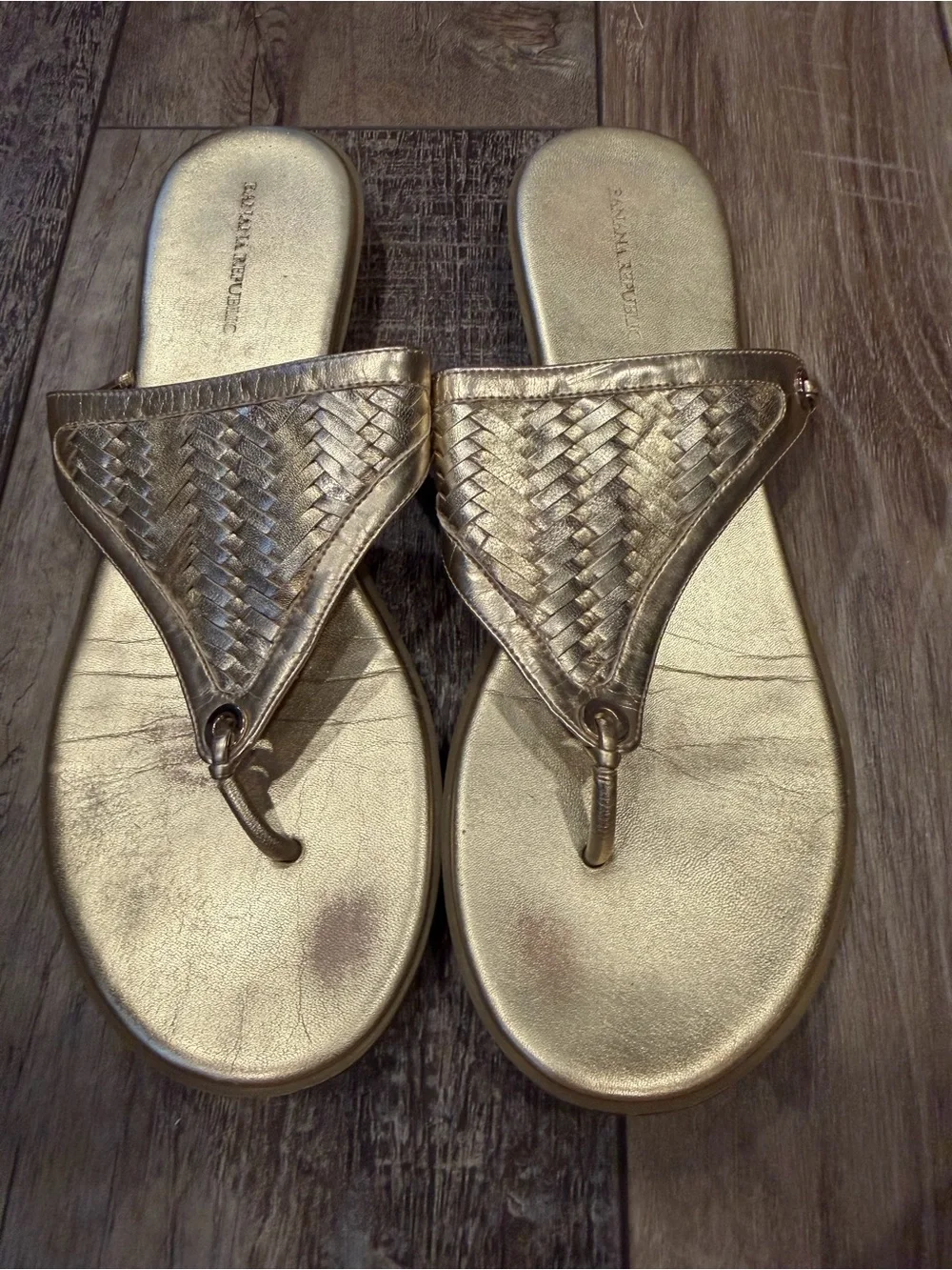 Banana Republic Metallic Gold Woven Thong Sandals Size 10